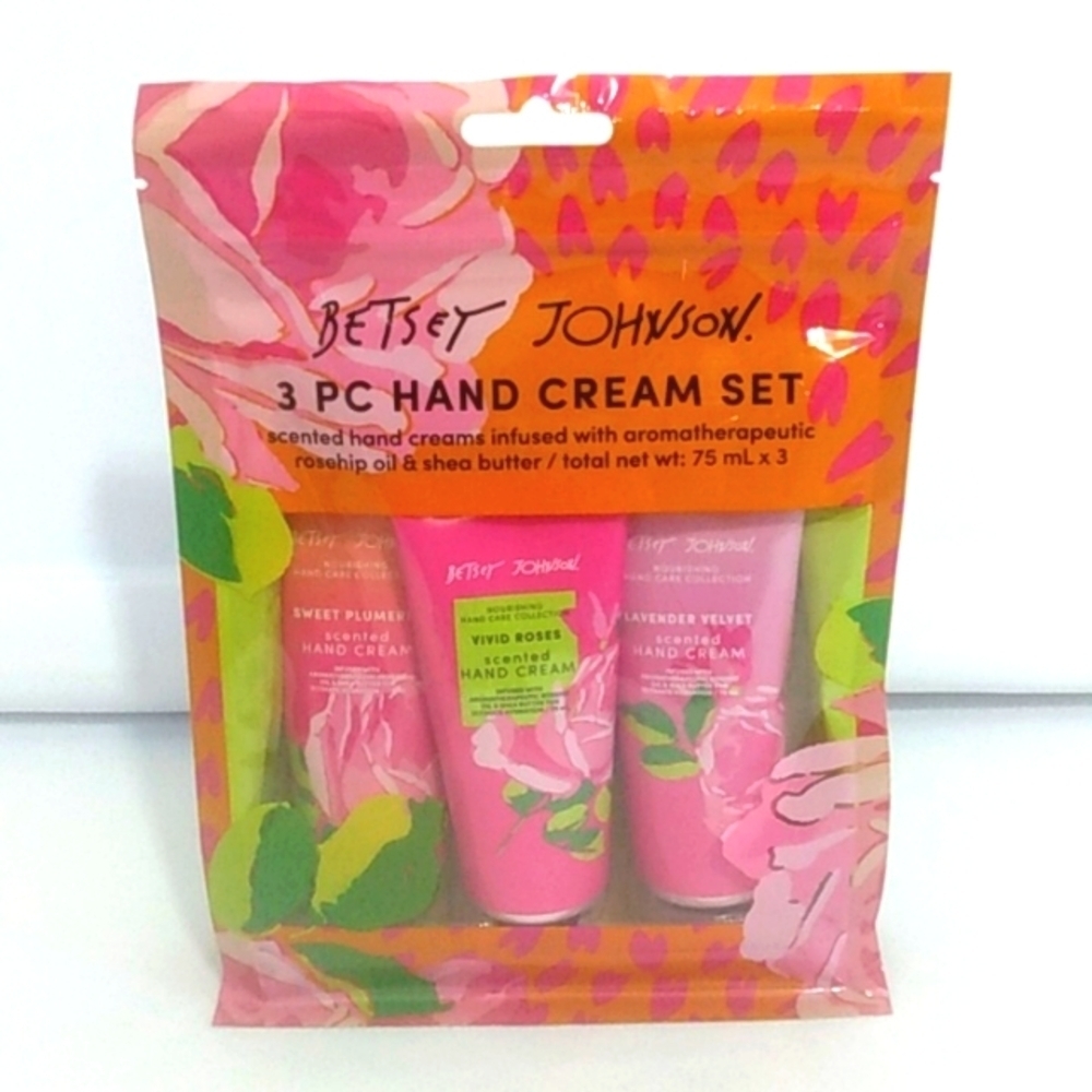 BETSEY JOHNSON 3 PIECE SCENTED HAND CREAM SET PLUMERIA ROSEHIP LAVENDER …